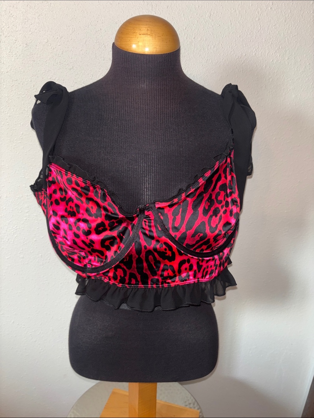 Torrid Betsy Johnson Animal Print Mesh Lined Bra with Shoulder Ties size 3X